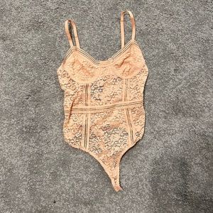 PINK LACE BODYSUIT